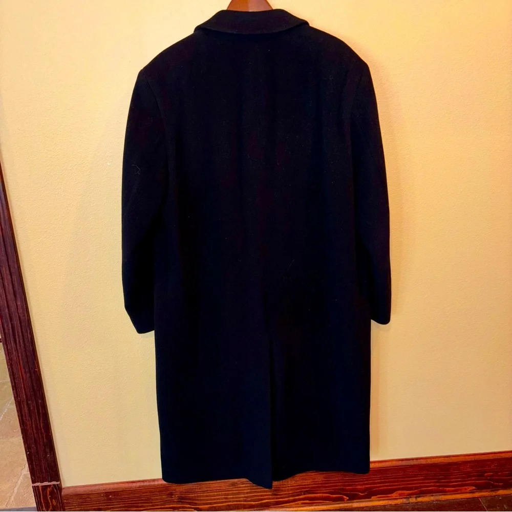 Hugo Boss Men’s De Tomaso 100% Virgin Wool Coat in Black, size 42L
